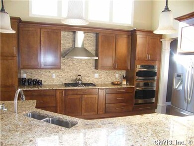Kitchen Granite Counters, Stainless Appliances and