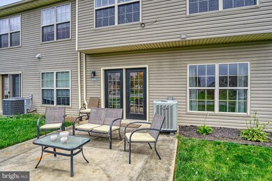 2053 Powell Dr, Chambersburg, PA 17201 - photo 4