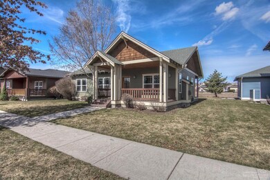 1731 NW Jackpine Ave, Redmond, OR 97756 - photo 2