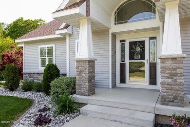 004-Front_Entrance-1770146-small
