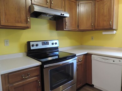 101 Cadogan Way unit UDD285, Nashua, NH 03062 - photo 7