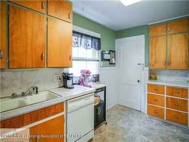 1229 Edward St, Lansing, MI 48910 - photo 2