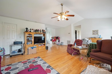 1670 Jamestown Rd, Morganton, NC 28655 - photo 5