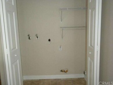 LAUNDRY CLOSET
