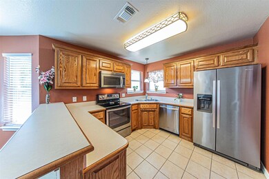 306 Carlisle Dr, Weatherford, TX 76085 - photo 6