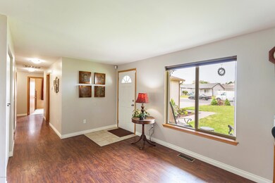 Sunny Front room