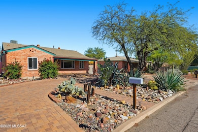 2925 E Loretta Dr, Tucson, AZ 85716 - photo 2