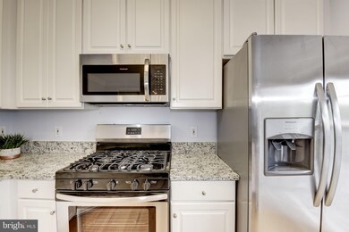 1734 Kingsgate Ct unit 303, Alexandria, VA 22302 - photo 5