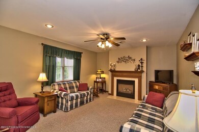 927 Throop St, Scranton, PA 18519 - photo 7