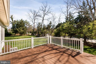 8207 Labbe Ln, Vienna, VA 22182 - photo 4