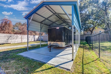 301 E 1st St (60)