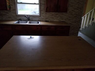 602 S Spring St, Odon, IN 47562 - photo 3