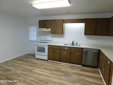 2005 Lennoxville Rd unit B, Beaufort, NC 28516 - photo 3