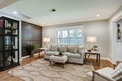 10018 Burgoyne Rd, Houston, TX 77042 - photo 6