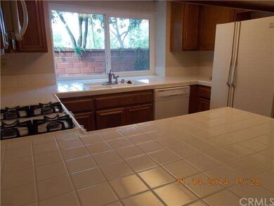 Light and bright kitchen
