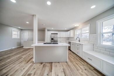 649 Salem Ave, Rolla, MO 65401 - photo 2