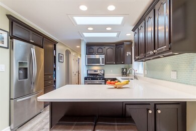 9 Suzanne Dr, Portsmouth, NH 03801 - photo 3