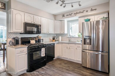 39 Tioga Dr, Howell, NJ 07731 - photo 7