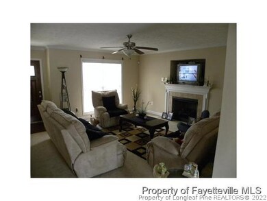 1530 Stonewood Dr, Fayetteville, NC 28306 - photo 2