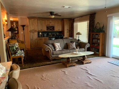 6C904683-E132-447E-B5AF-34788D284D65