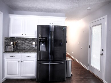 386 Indian Springs Cir, Manchester, TN 37355 - photo 6