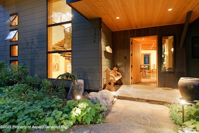 1575Silverking_HiRes23061902