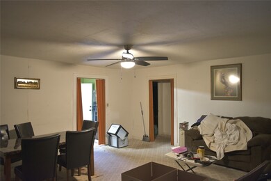 7922 Maxroy St, Houston, TX 77088 - photo 6