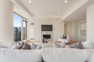 EchelonSeaport Towers 1 & 2 unit PH3B, Boston, MA 02210 - photo 4