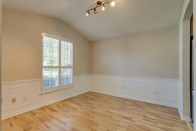 07 Dining_Room_View_1
