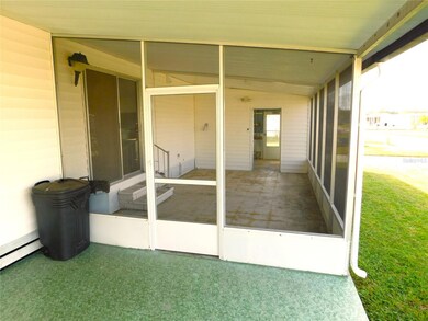 5421 Powhattan St, Zephyrhills, FL 33542 - photo 7