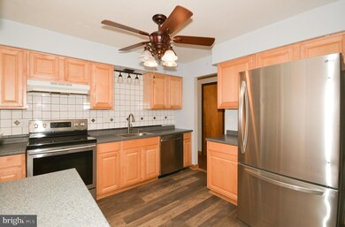 847 Streaker Rd, Sykesville, MD 21784 - photo 3