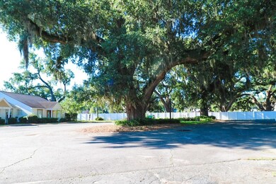 310 Chason Park Dr, Bainbridge, GA 39817 - photo 5