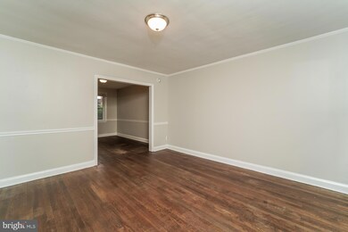 8624 Oak Rd, Parkville, MD 21234 - photo 2