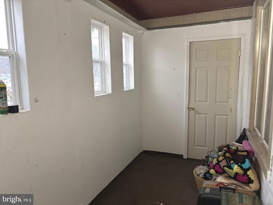 235 Chestnut St, Ashland, PA 17921 - photo 4