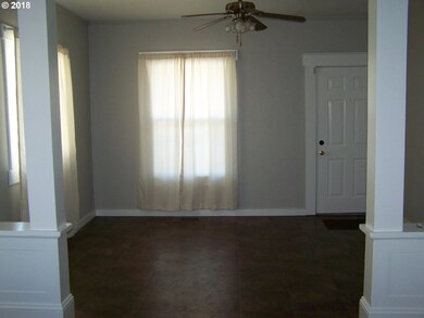 328 SW Court Ave, Pendleton, OR 97801 - photo 3