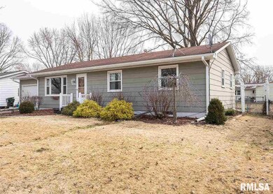 3615 N Linwood Ave, Davenport, IA 52806 - photo 2