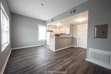 522 Fletcher Ave unit 205, Indianapolis, IN 46203 - photo 3