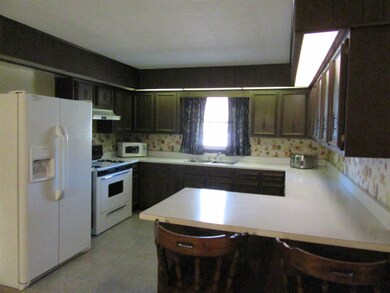 5425 S 300 W, Huntington, IN 46750 - photo 2