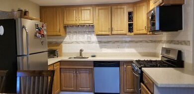 51 Meeting House Path unit 51, Ashland, MA 01721 - photo 2