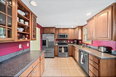 66 Healy Rd, Weymouth, MA 02188 - photo 3