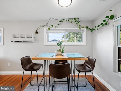 813 W 14th St, Front Royal, VA 22630 - photo 7