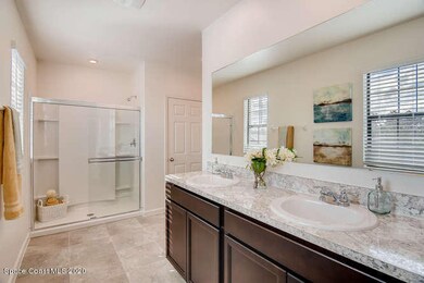 The Galen-small-008-005-2nd Floor Master