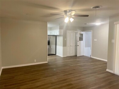 1102 Elmwood St, Gainesville, TX 76240 - photo 7