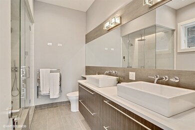 1814 W Augusta Blvd, Chicago, IL 60622 - photo 4