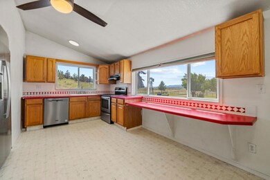 21161 Highway 395, Lakeview, OR 97630 - photo 5