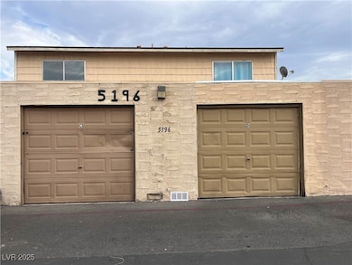 5196 Golden Ln unit A, Las Vegas, NV 89119 - photo 3