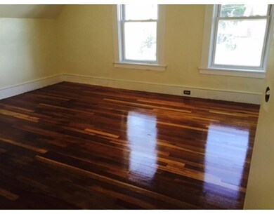 104 W 6th St unit House, Lowell, MA 01850 - photo 4