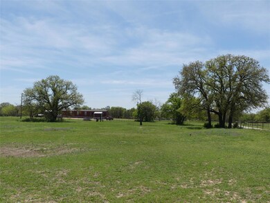 1820 Cr 3451 Rd, Paradise, TX 76073 - photo 2