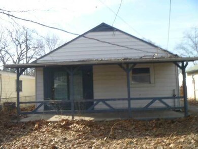 4526 E 18th St, Indianapolis, IN 46218 - photo 2