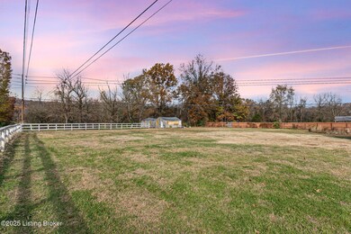 3517 Hillview Dr, Louisville, KY 40229 - photo 3